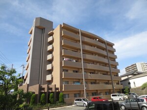 シャルマン和泉外観写真
