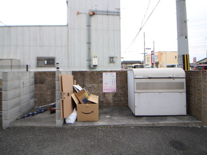 物件外観写真6　(建物設備)