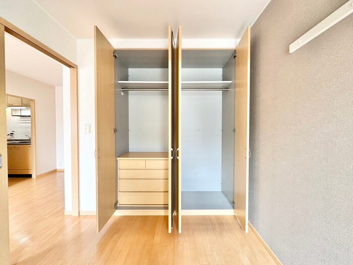 物件内観写真12　(収納)