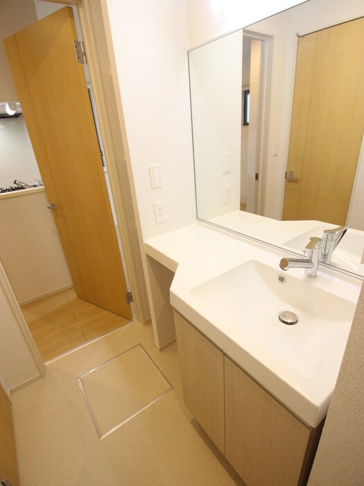 物件内観写真11　(洗面)