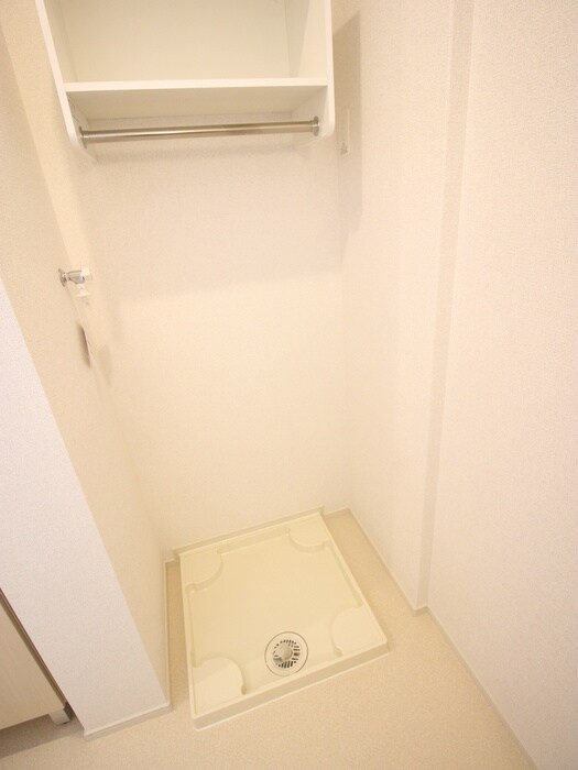 物件内観写真13　(洗濯機置場)