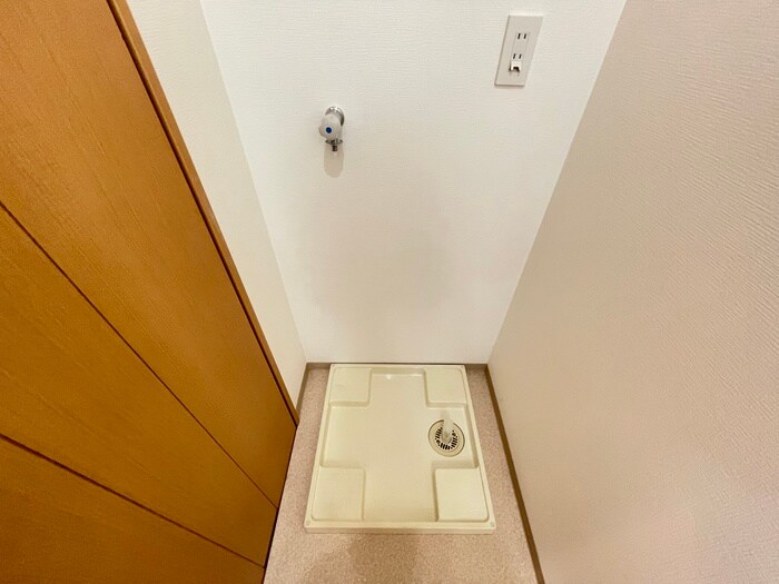 物件内観写真21　(洗濯機置場)