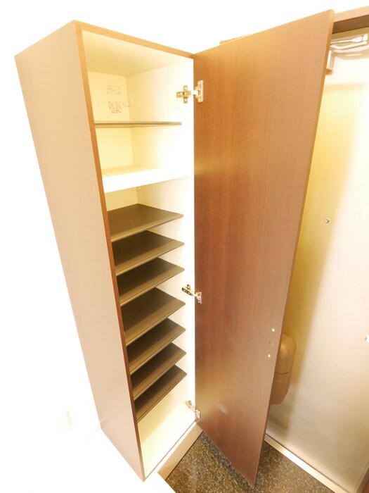 物件内観写真15　(靴箱)