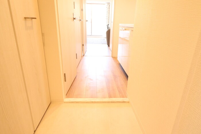 物件内観写真17　(玄関)
