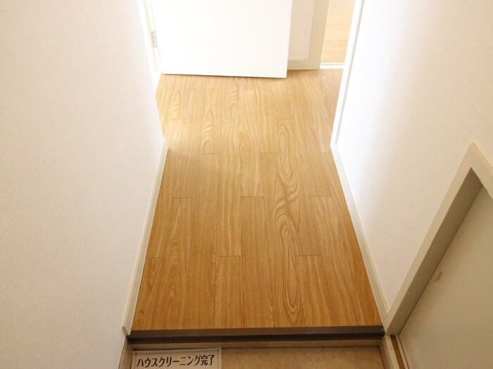 物件内観写真15　(廊下)