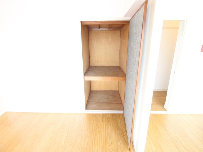 物件内観写真18　(収納)