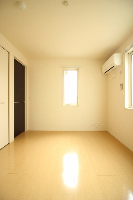 物件内観写真14　(居室)