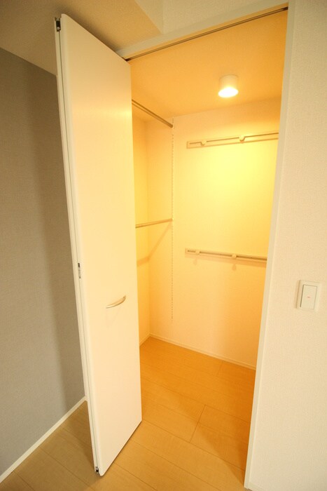 物件内観写真15　(収納)