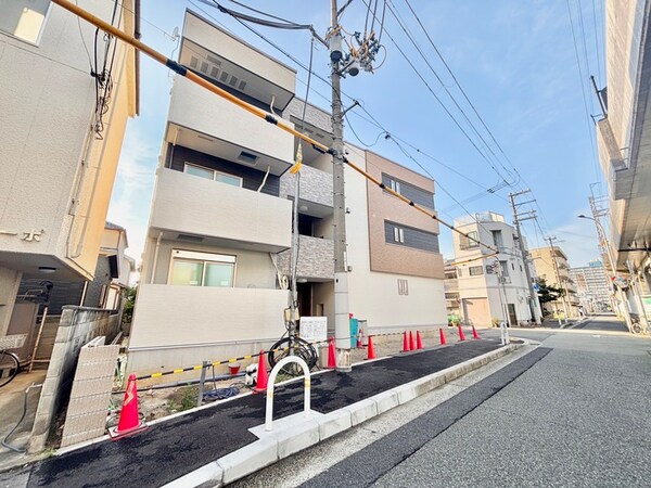 建築中