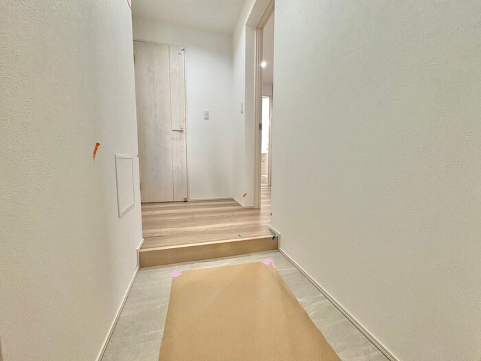 物件内観写真17　(玄関)