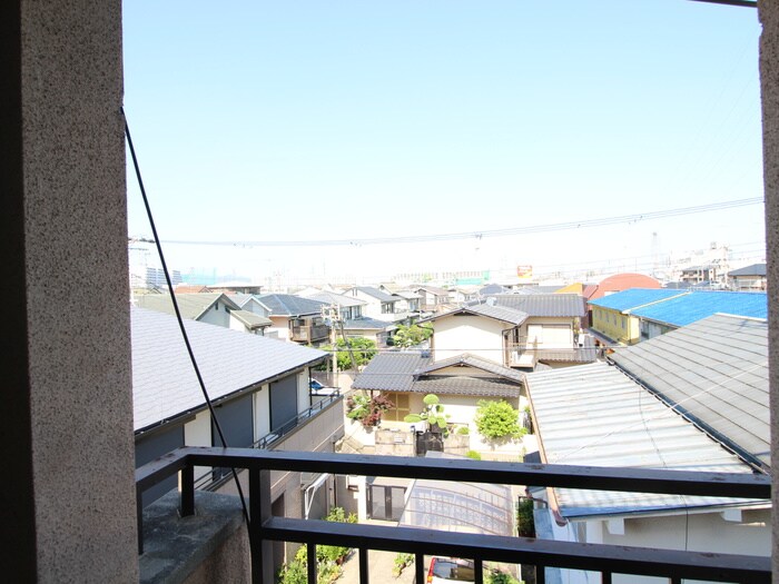 物件内観写真20　(室内からの展望)