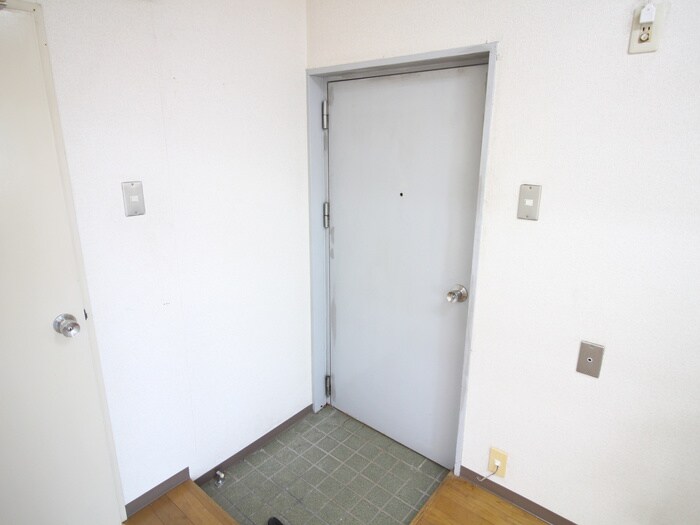 物件内観写真21　(玄関)