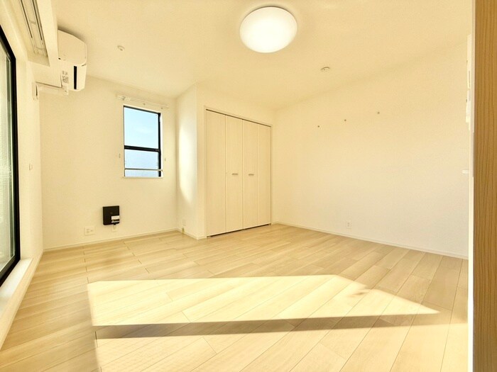 物件内観写真8　(居室)