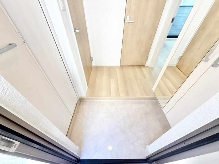 物件内観写真17　(玄関)