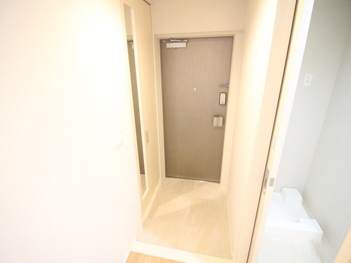 物件内観写真17　(玄関)