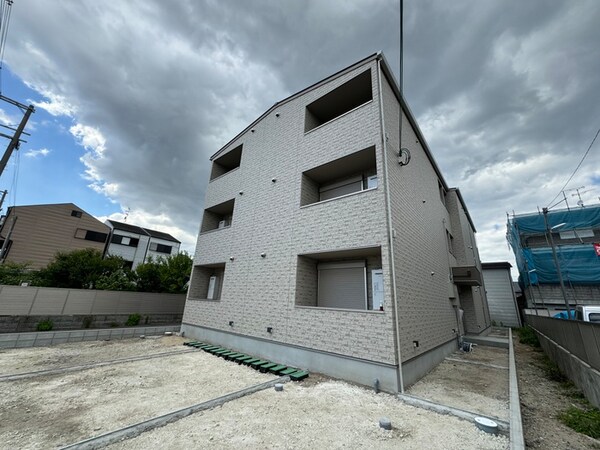 建築中