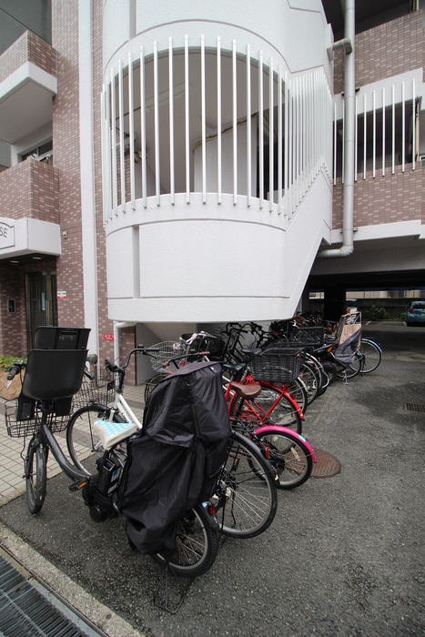 Ｈａｃｈｉｂｕｓｅ帝塚山の駐輪場