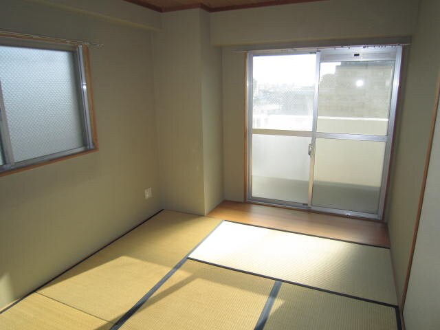 物件内観写真16　(居室)