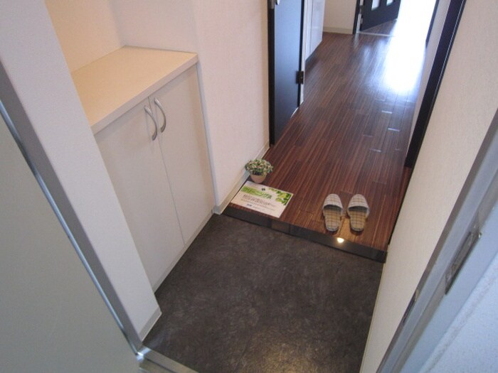 物件内観写真16　(廊下)