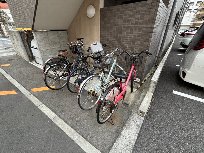 物件外観写真5　(駐輪場)