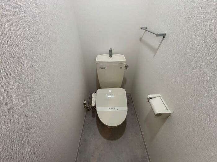 物件内観写真16　(トイレ)