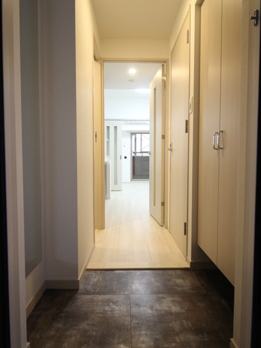 物件内観写真7　(玄関)