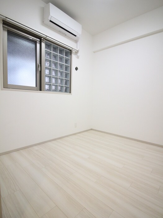 物件内観写真15　(居室)