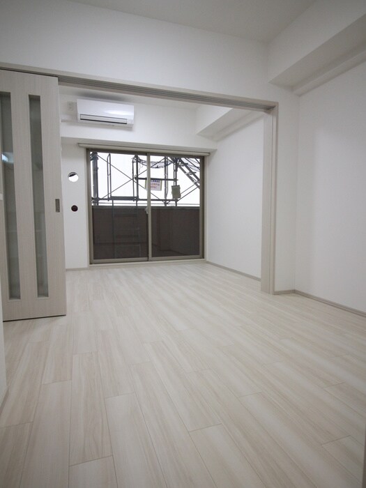 物件内観写真16　(室内からの展望)