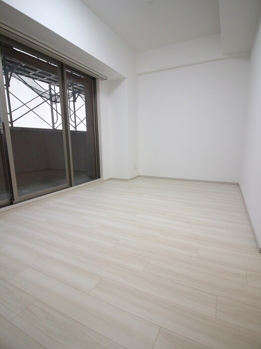 物件内観写真17　(室内からの展望)