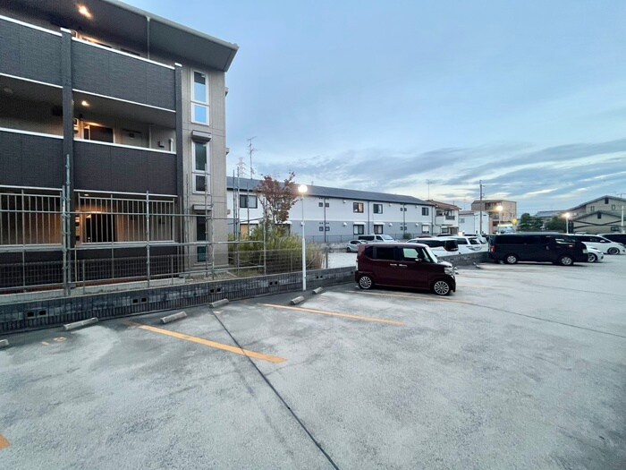 物件内観写真22　(室内からの展望)