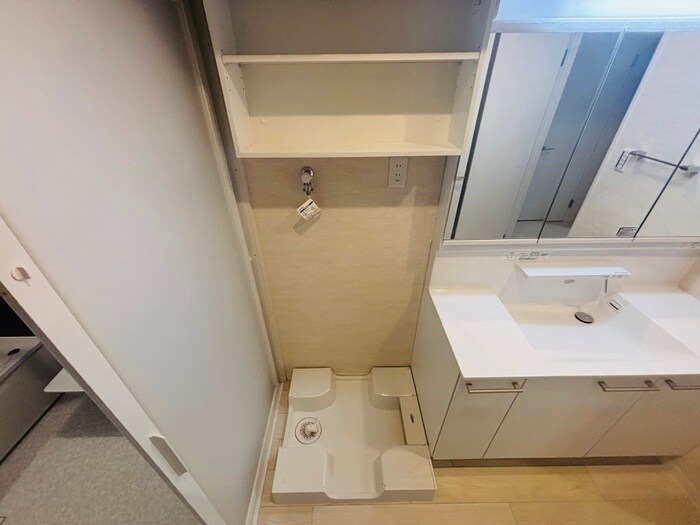 物件内観写真11　(洗濯機置場)