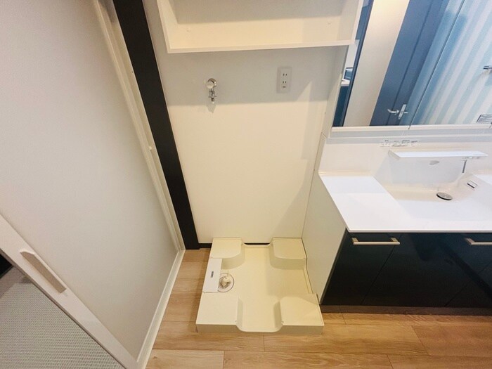 物件内観写真11　(洗濯機置場)