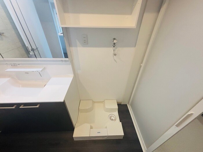 物件内観写真13　(洗濯機置場)