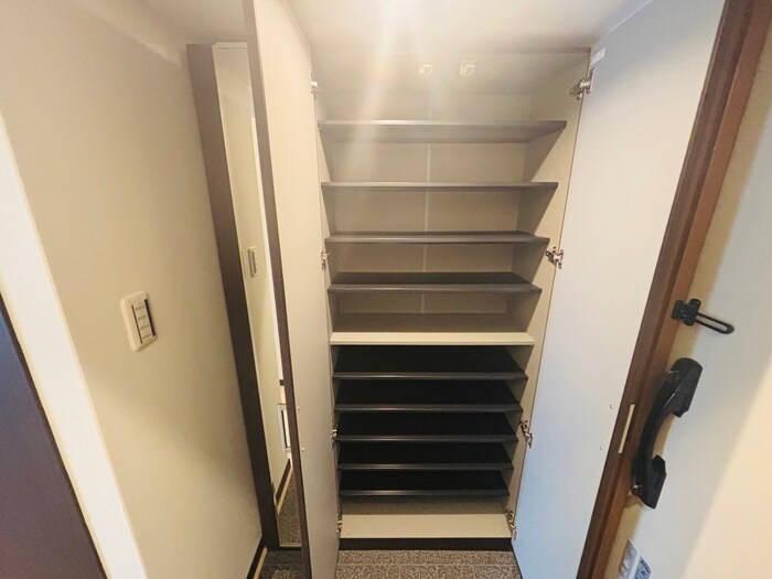 物件内観写真15　(収納)