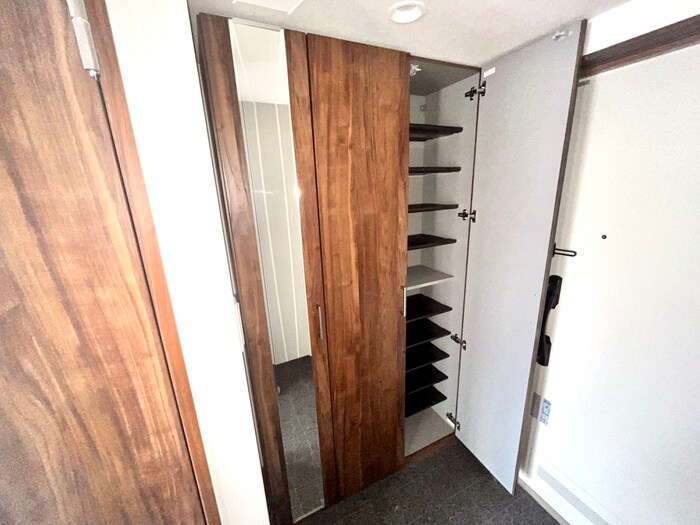 物件内観写真18　(靴箱)