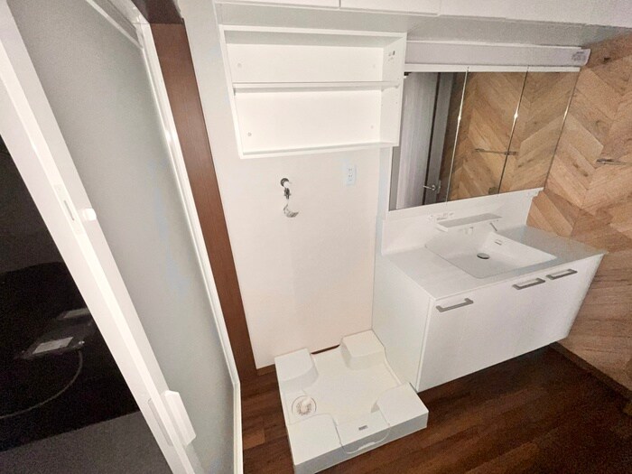 物件内観写真22　(洗濯機置場)