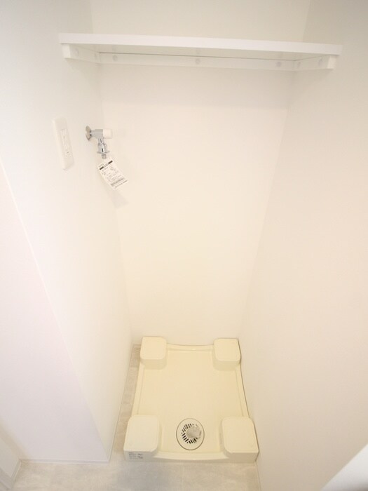 物件内観写真11　(洗濯機置場)