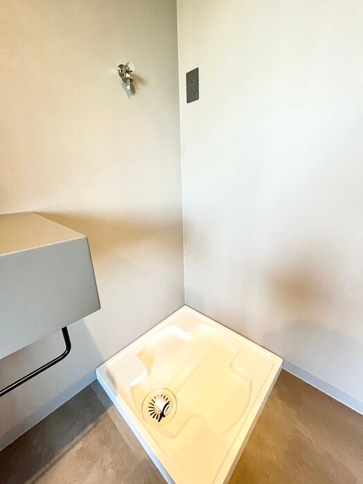 物件内観写真17　(洗濯機置場)