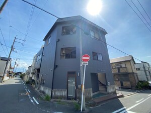 プロパティビル外観写真