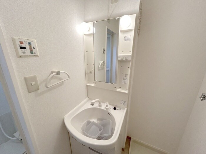 物件内観写真10　(洗面)