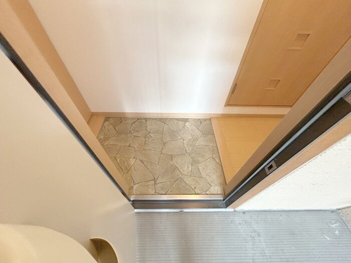 物件内観写真17　(玄関)