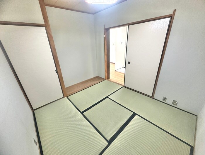 物件内観写真11　(居室)