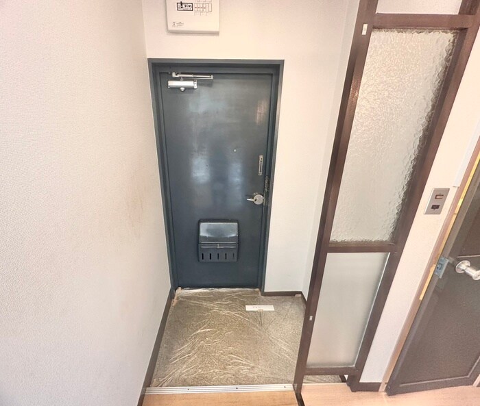 物件内観写真21　(玄関)