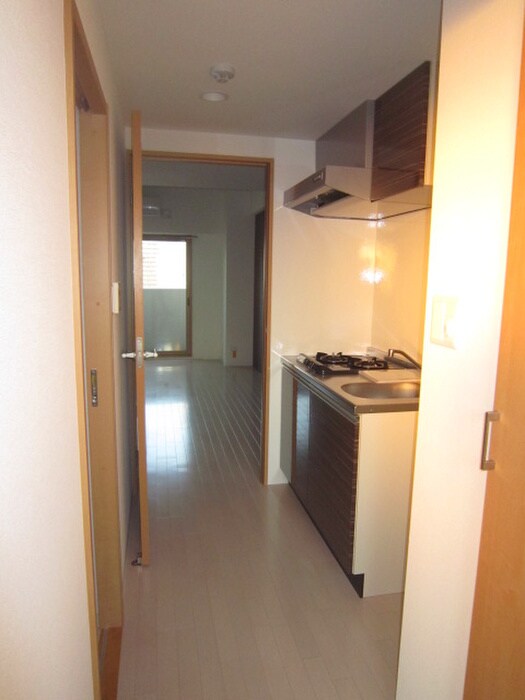 物件内観写真12　(廊下)