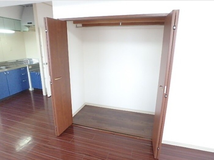 物件内観写真13　(収納)