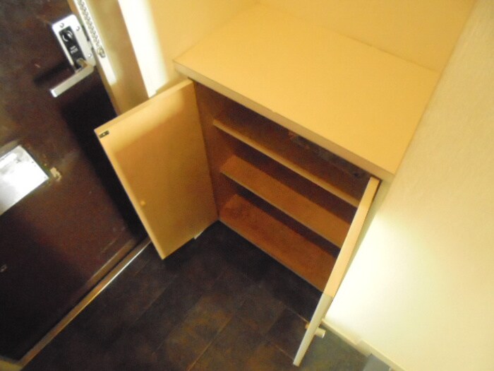 物件内観写真16　(靴箱)