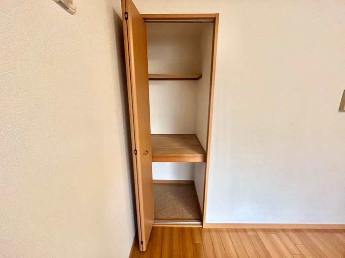 物件内観写真10　(収納)
