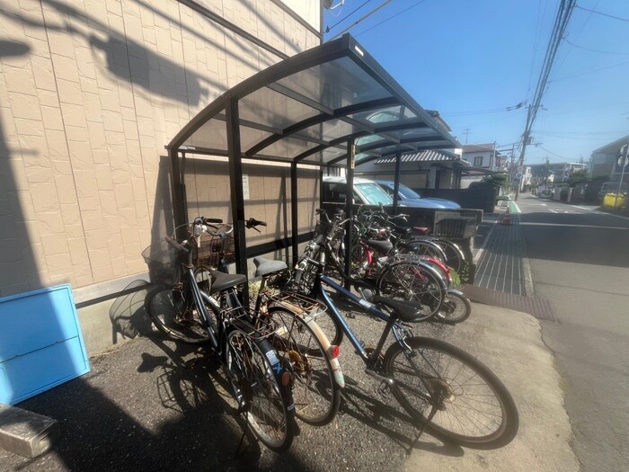 物件外観写真6　(駐輪場)