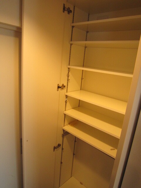 物件内観写真15　(靴箱)