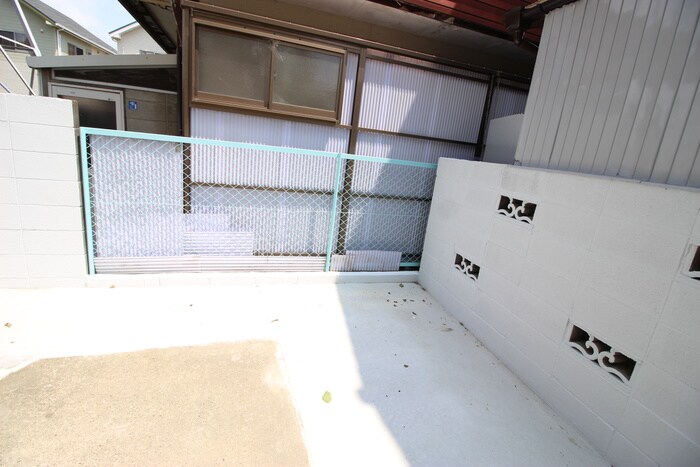 物件外観写真5　(駐輪場)